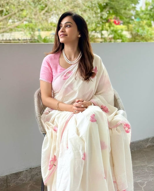 Elegant Lotus Bloom Linen Saree
