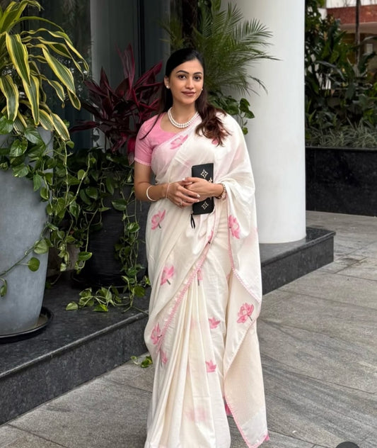 Elegant Lotus Bloom Linen Saree