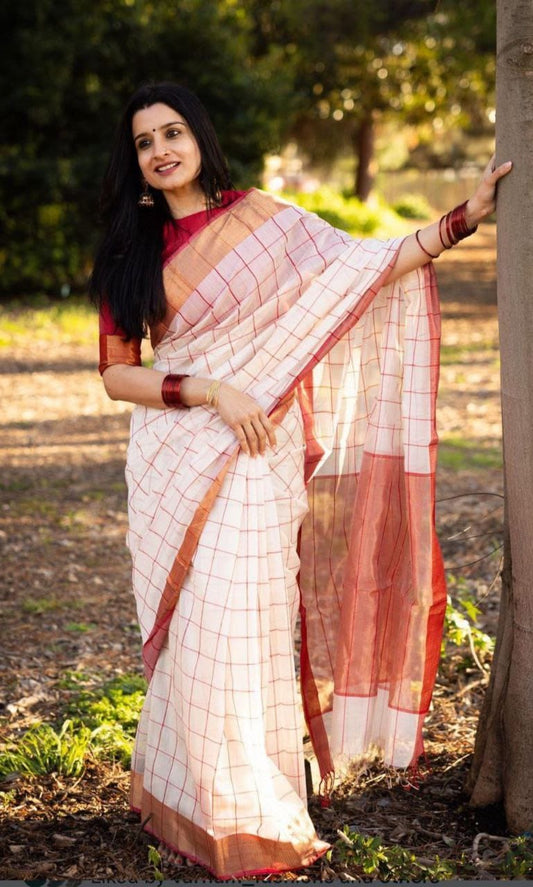 Graceweave Handloom Checks Saree with Lustrous Border