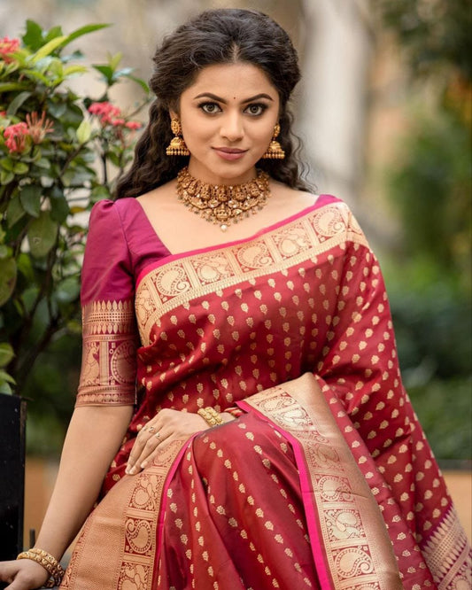 Regalia Weave Kanjivaram Banarasi Silk Saree