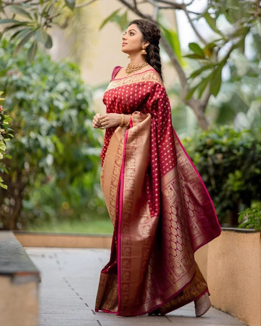 Regalia Weave Kanjivaram Banarasi Silk Saree